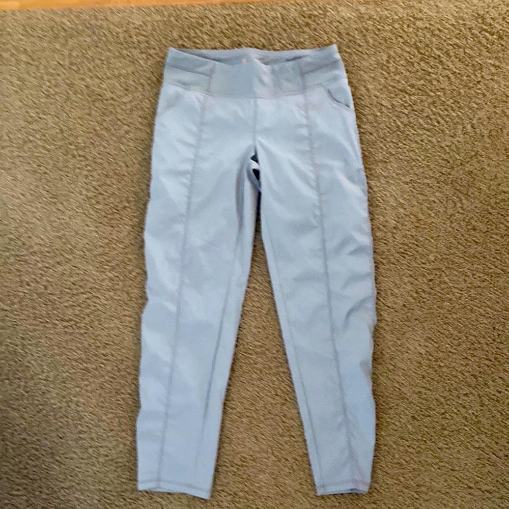 Lucy athletic pants in excellent condition. Size medium and beige/taupe color